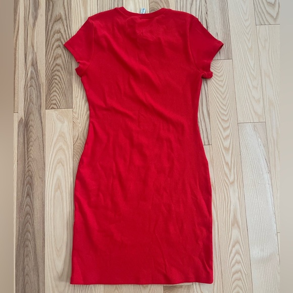 NWOT Red H&M T-Shirt Dress - Picture 3 of 3